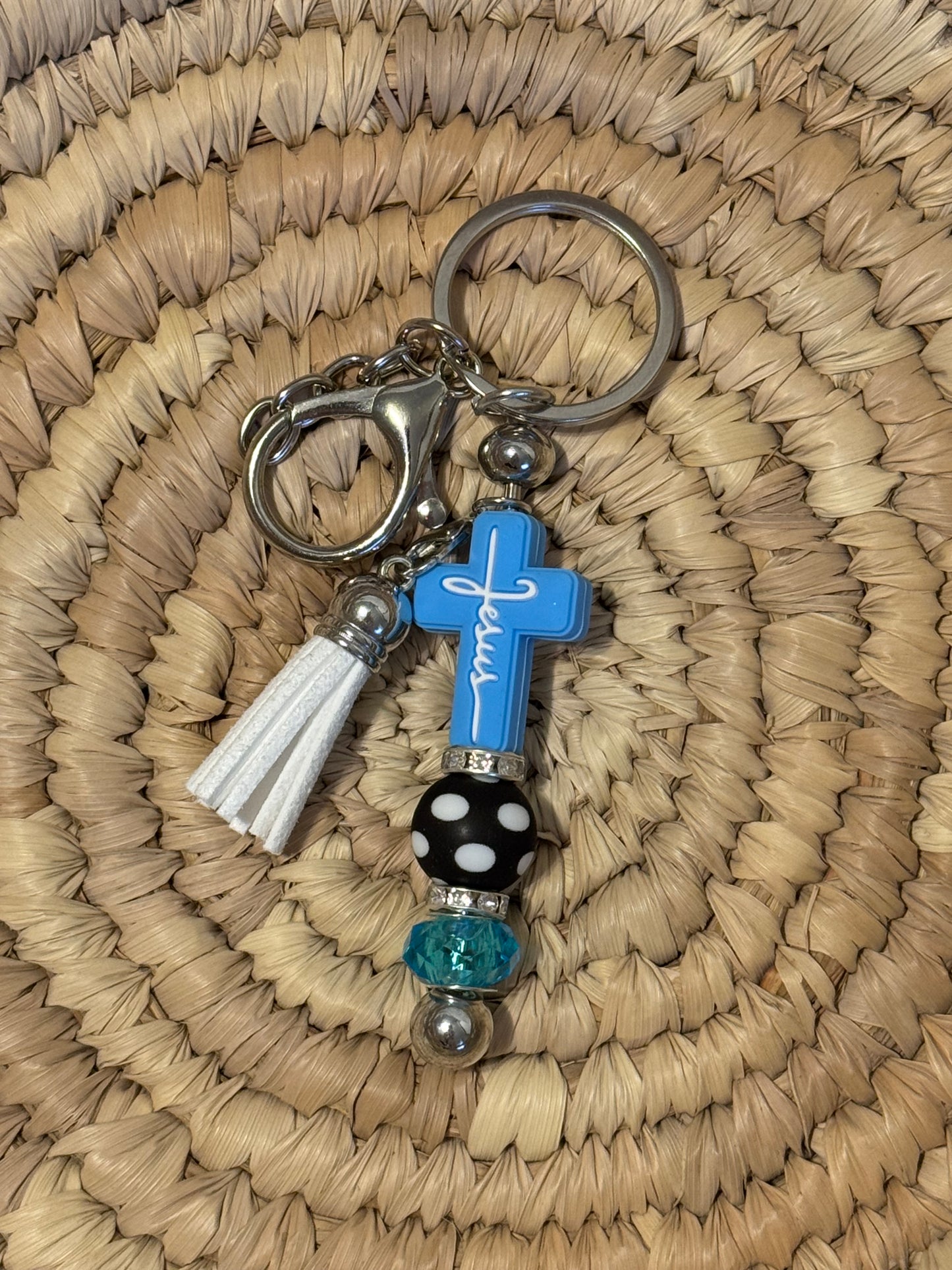 Focal keychain w/ tassel