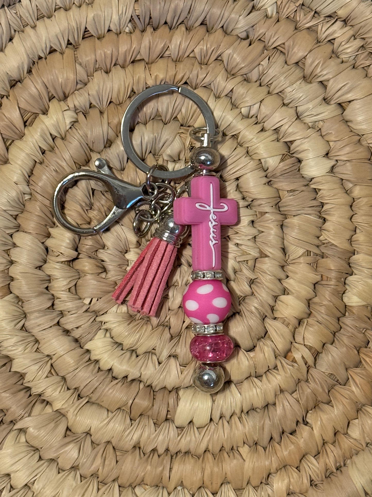 Focal keychain w/ tassel