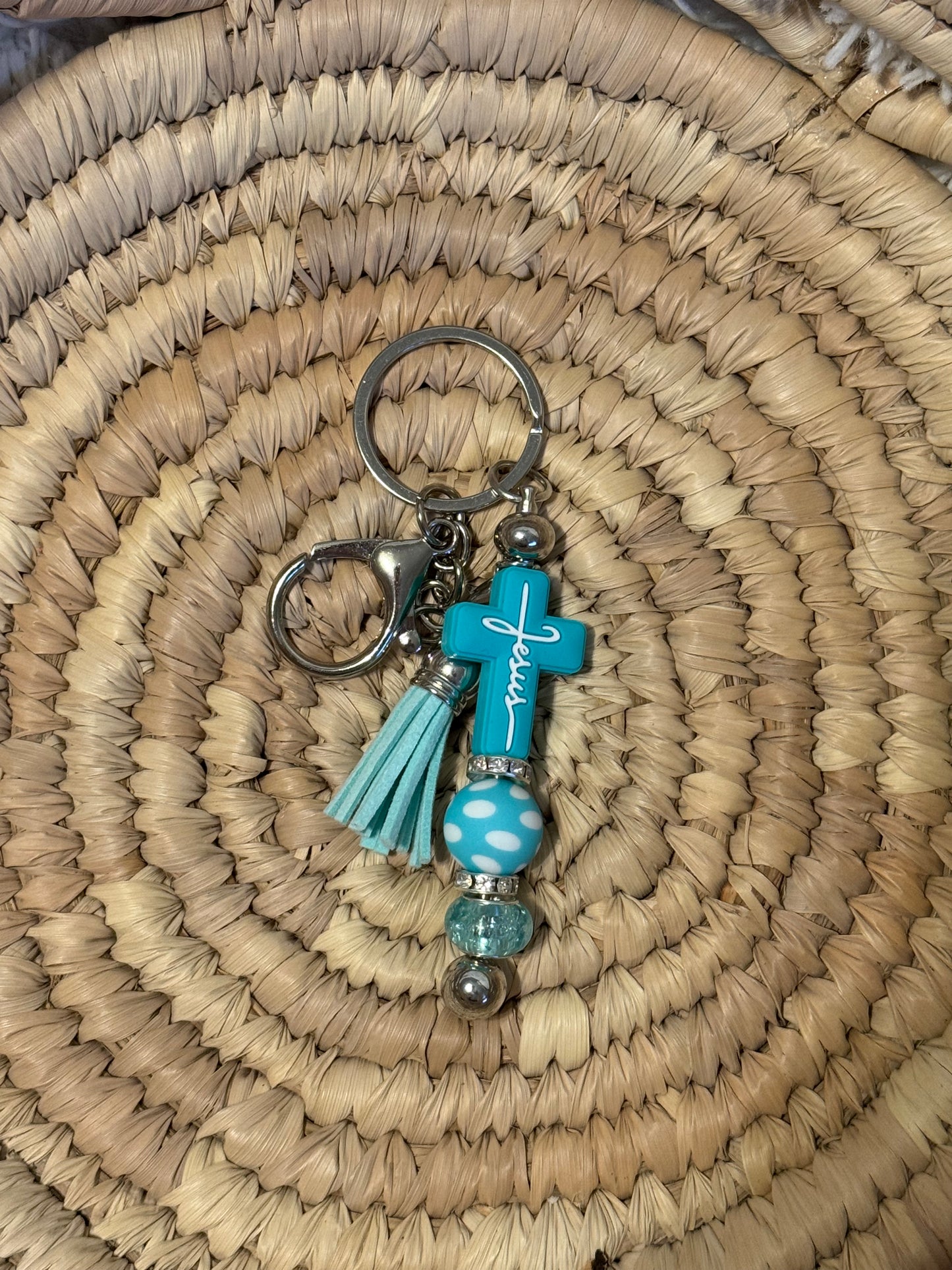 Focal keychain w/ tassel