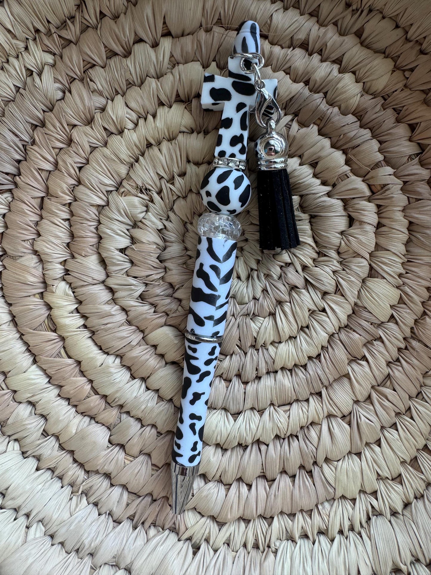Black ink focal pen w/ cross and tassel