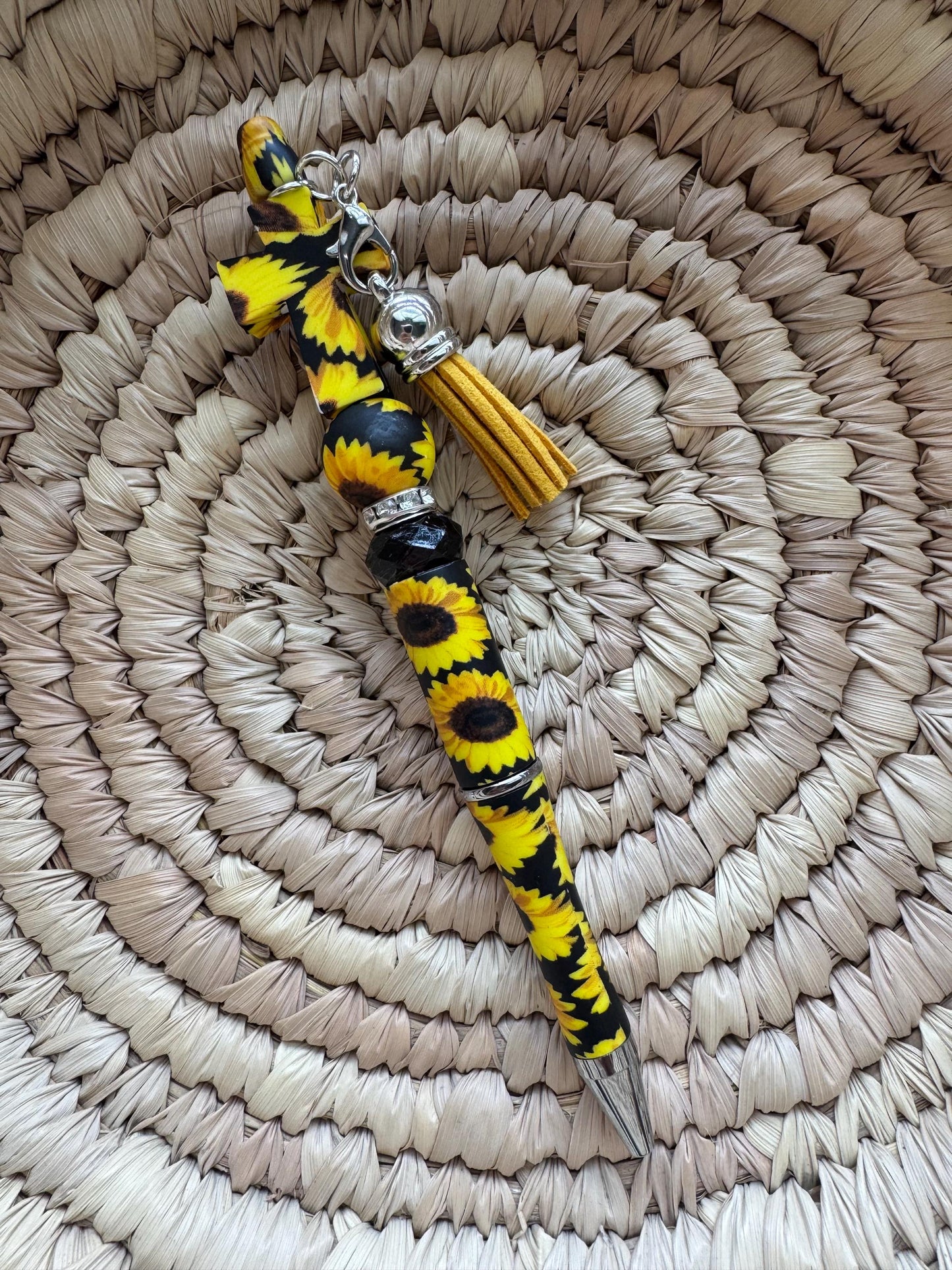 Black ink focal pen w/ cross and tassel
